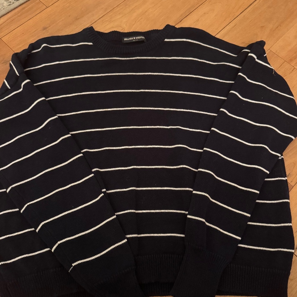 Brandy Melville sweater